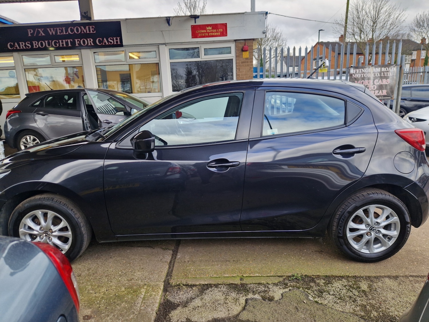 Used Mazda Mazda2 2015 for sale - 77818496: Photo 4
