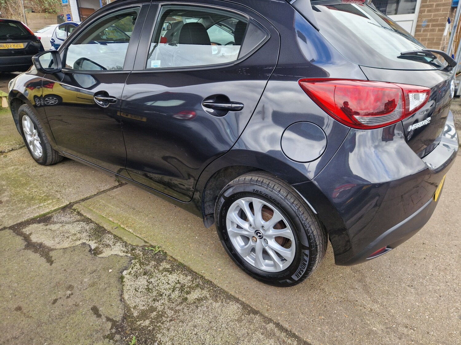 Used Mazda Mazda2 2015 for sale - 77818496: Photo 8