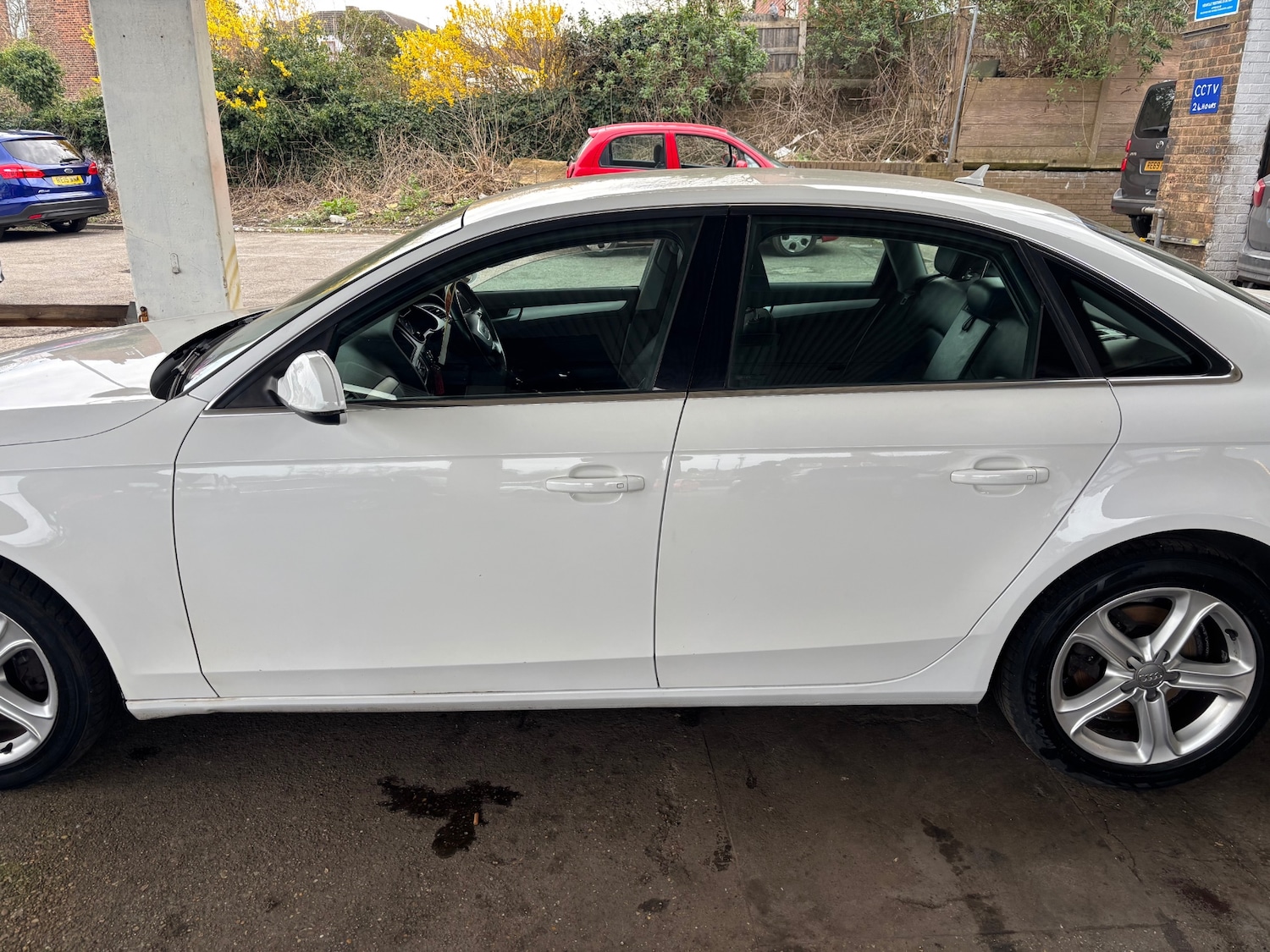 Used Audi A4 2012 for sale - 77984142: Photo 4