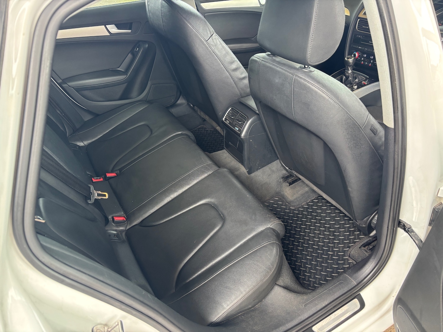 Used Audi A4 2012 for sale - 77984142: Photo 8