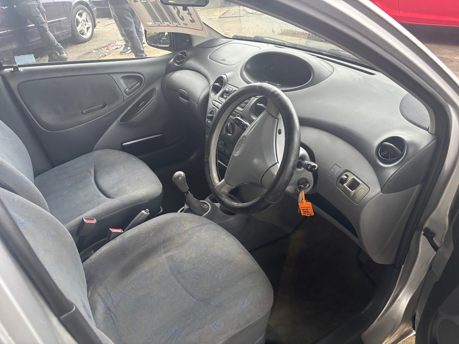 Used Toyota Yaris 2001 for sale - 77297107: Photo 10