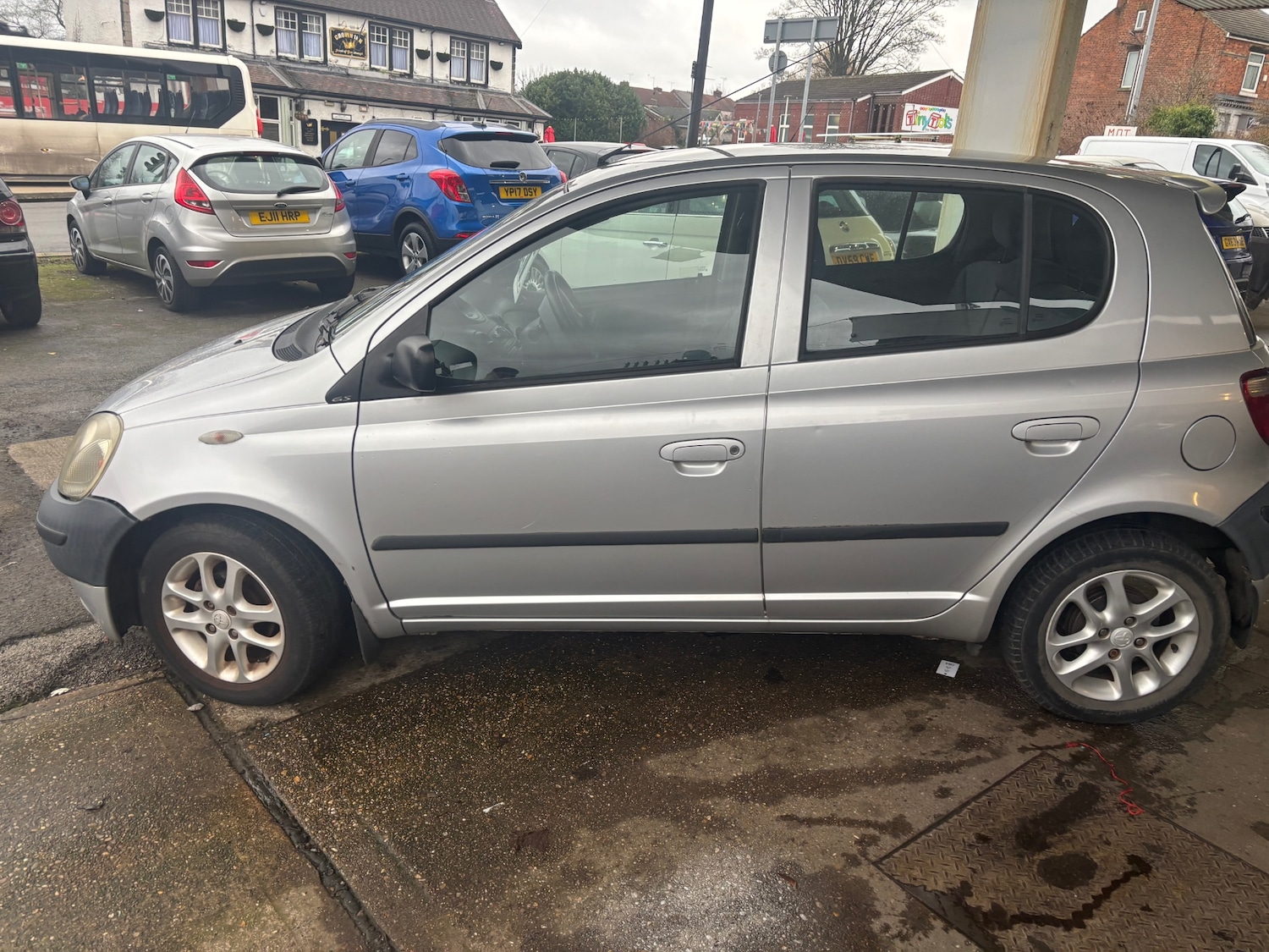 Used Toyota Yaris 2001 for sale - 77297107: Photo 4