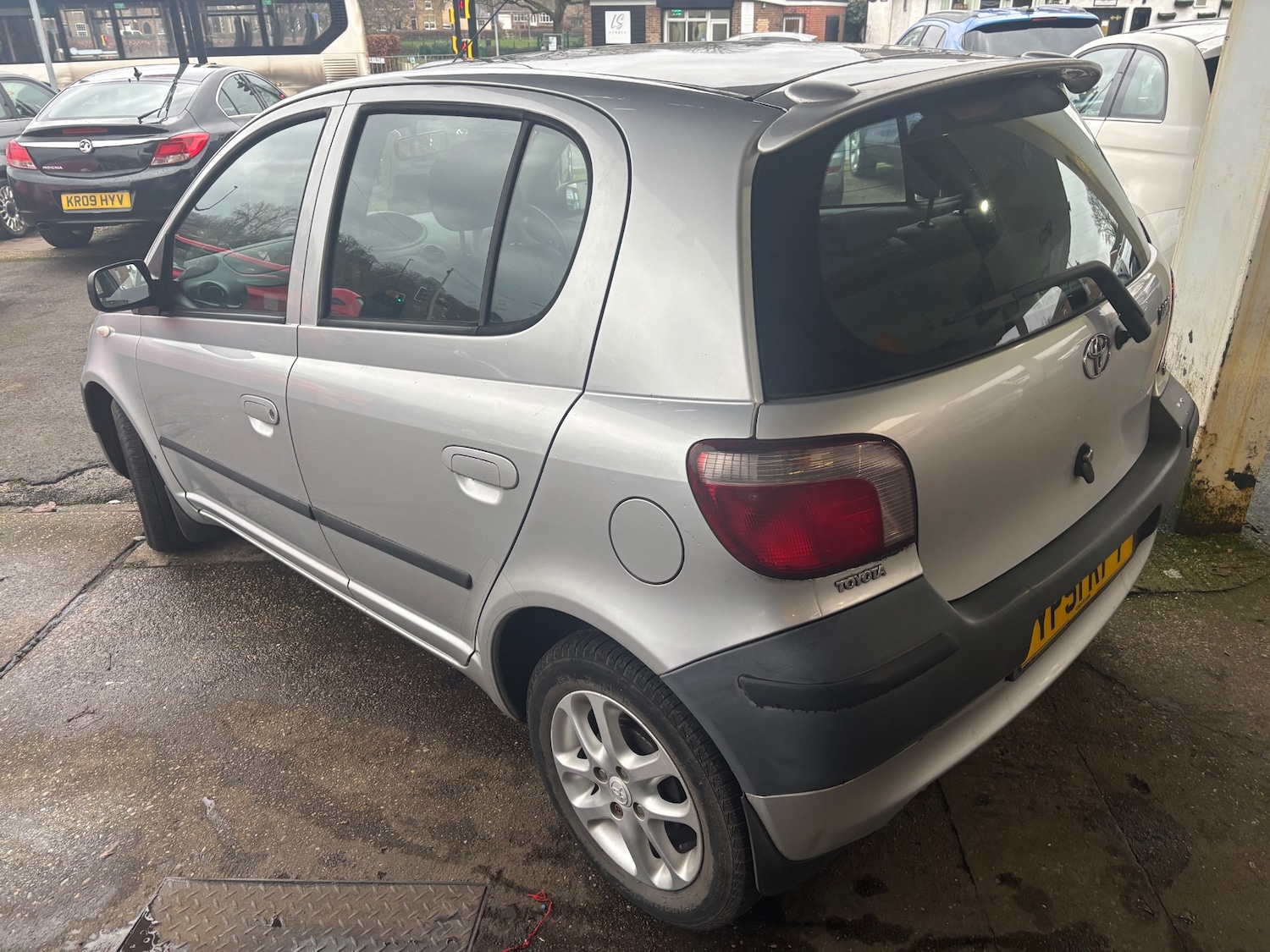 Used Toyota Yaris 2001 for sale - 77297107: Photo 5