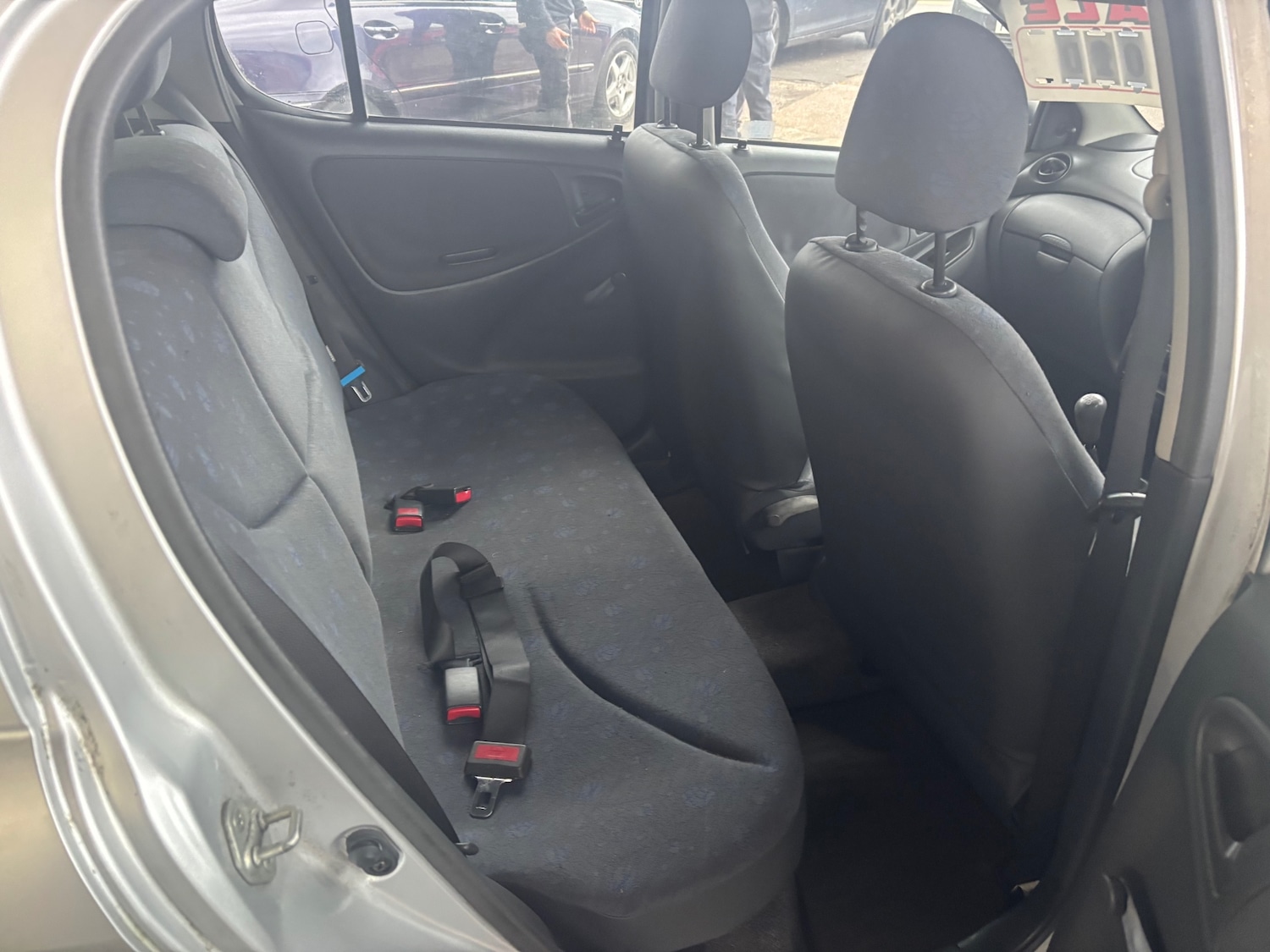 Used Toyota Yaris 2001 for sale - 77297107: Photo 9