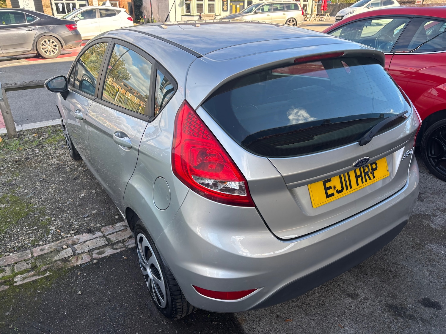 Used Ford Fiesta 2011 for sale - 76364875: Photo 6