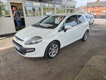 Used Fiat Punto Evo 2011 for sale - 75391479: Photo