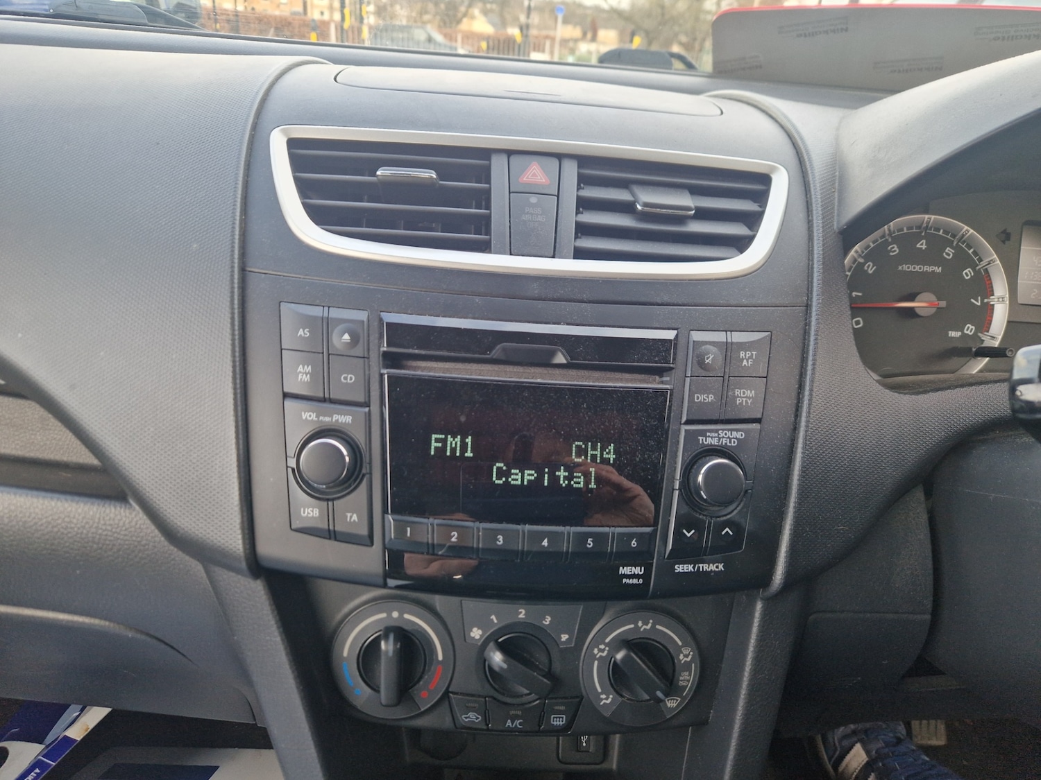 Used Suzuki Swift 2011 for sale - 77675426: Photo 11