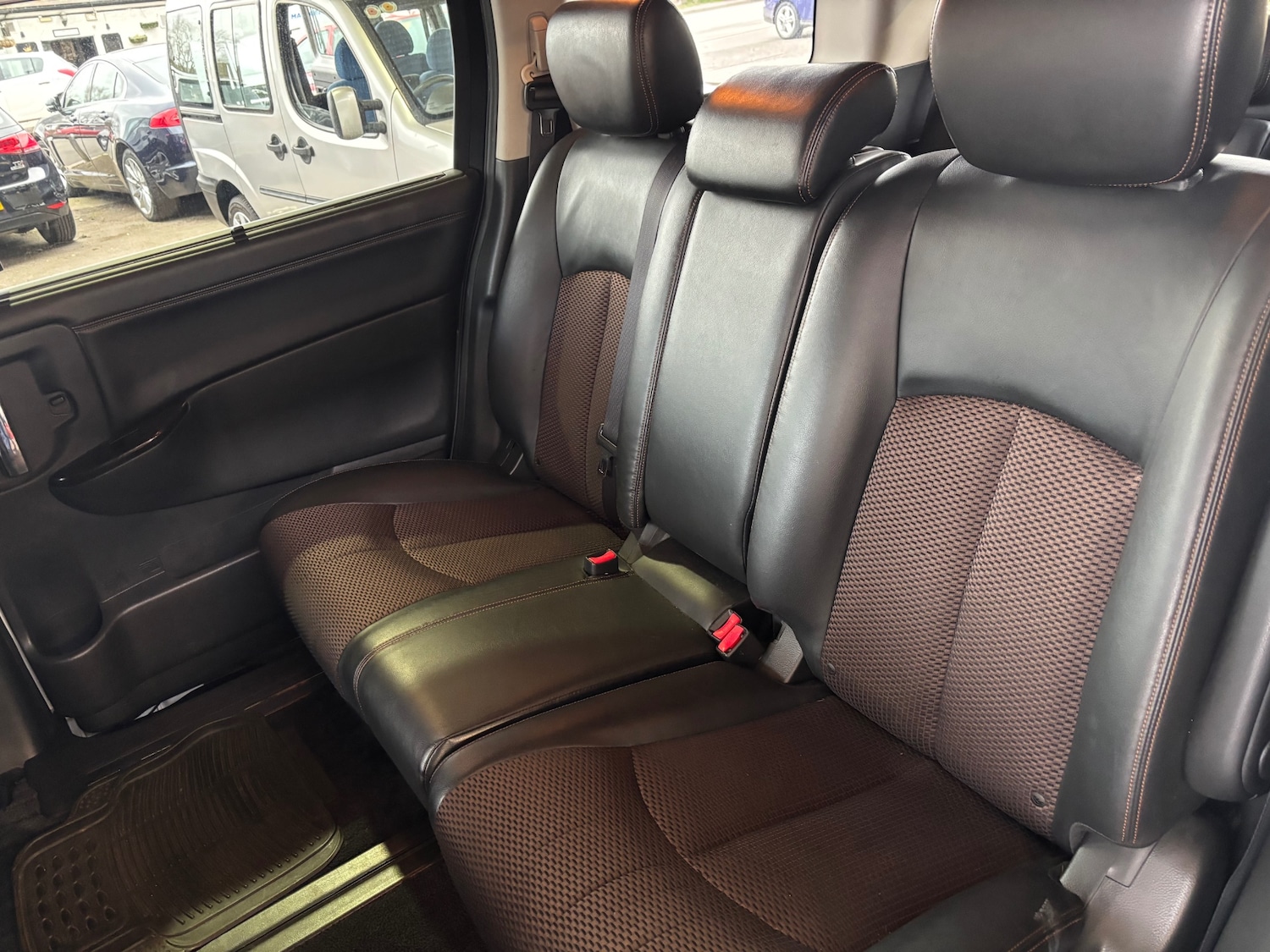 Used Nissan Elgrand 2022 for sale - 78092932: Photo 10