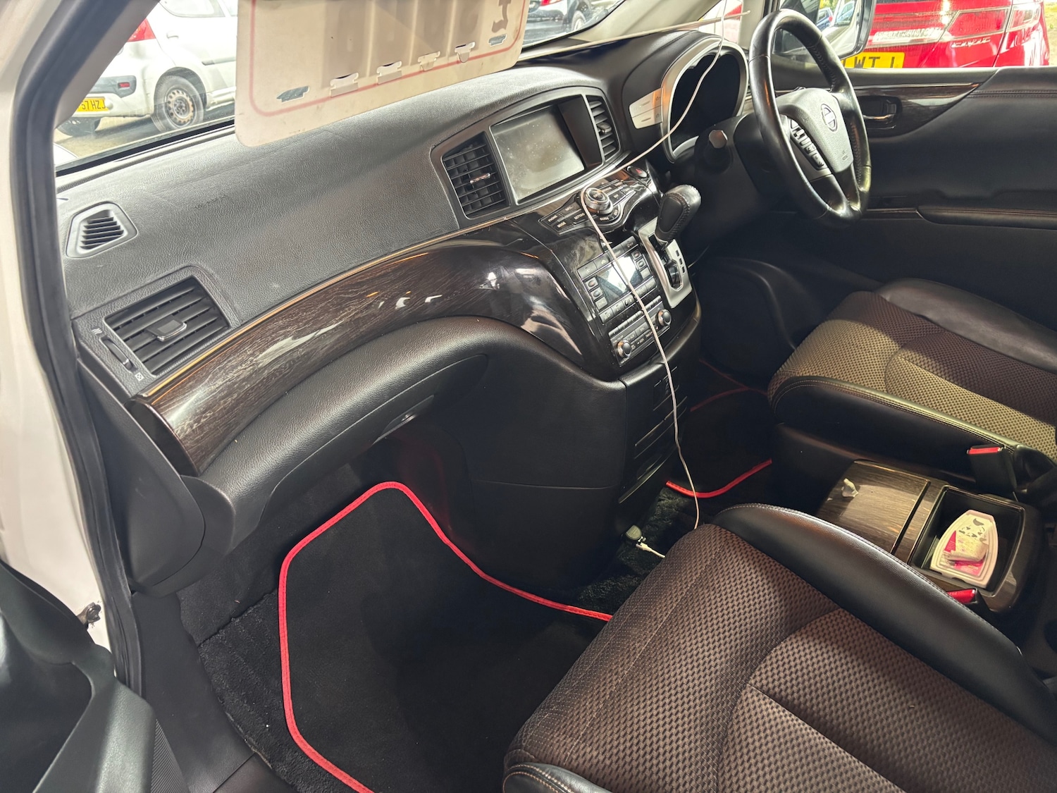 Used Nissan Elgrand 2022 for sale - 78092932: Photo 11