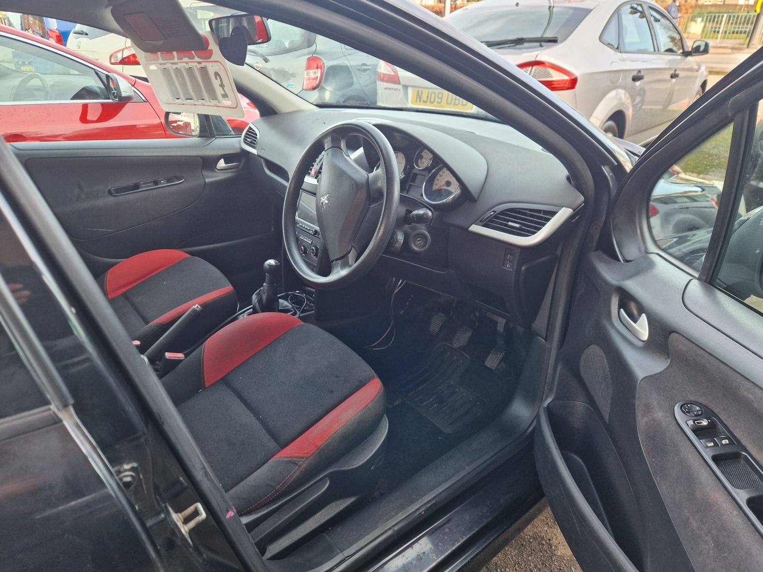 Used Peugeot 207 2010 for sale - 77578605: Photo 9