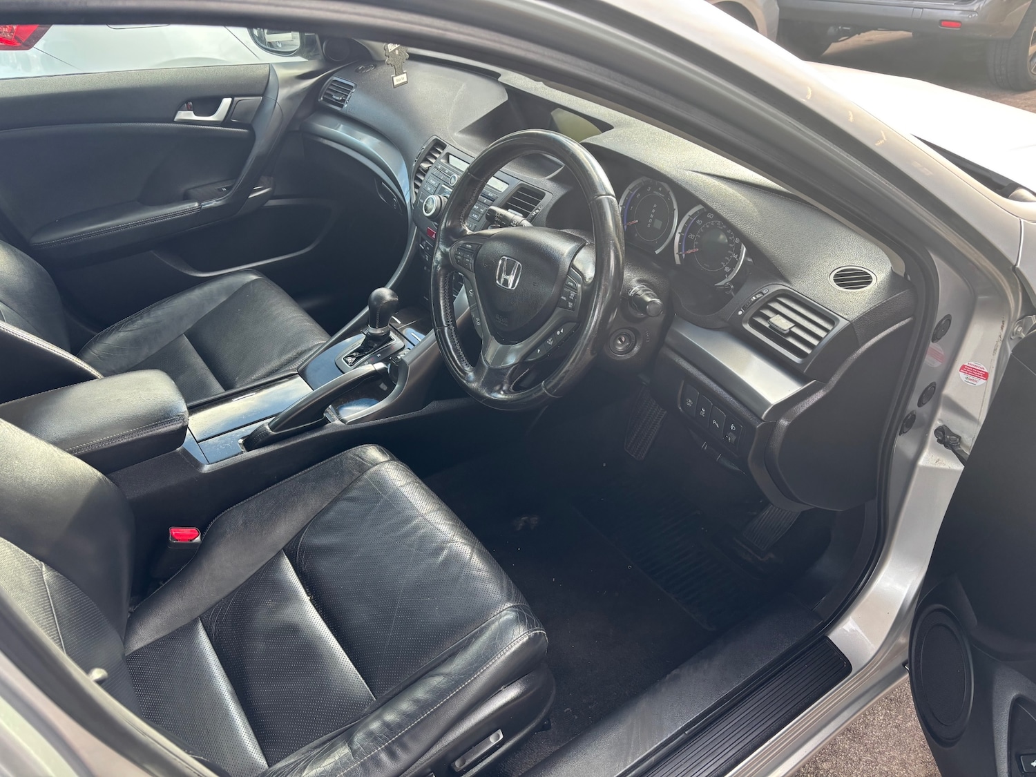 Used Honda Accord 2012 for sale - 76364895: Photo 11