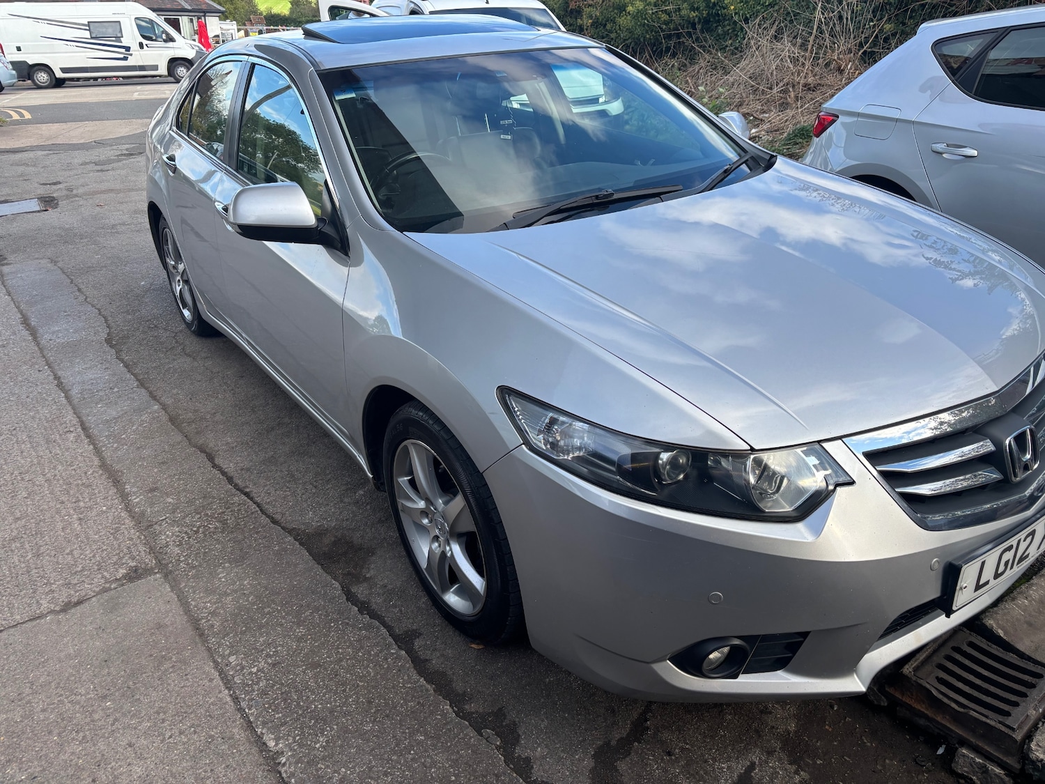 Used Honda Accord 2012 for sale - 76364895: Photo 2