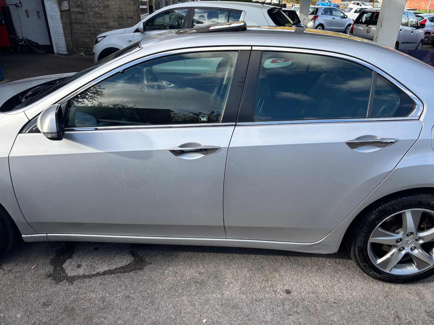 Used Honda Accord 2012 for sale - 76364895: Photo 4