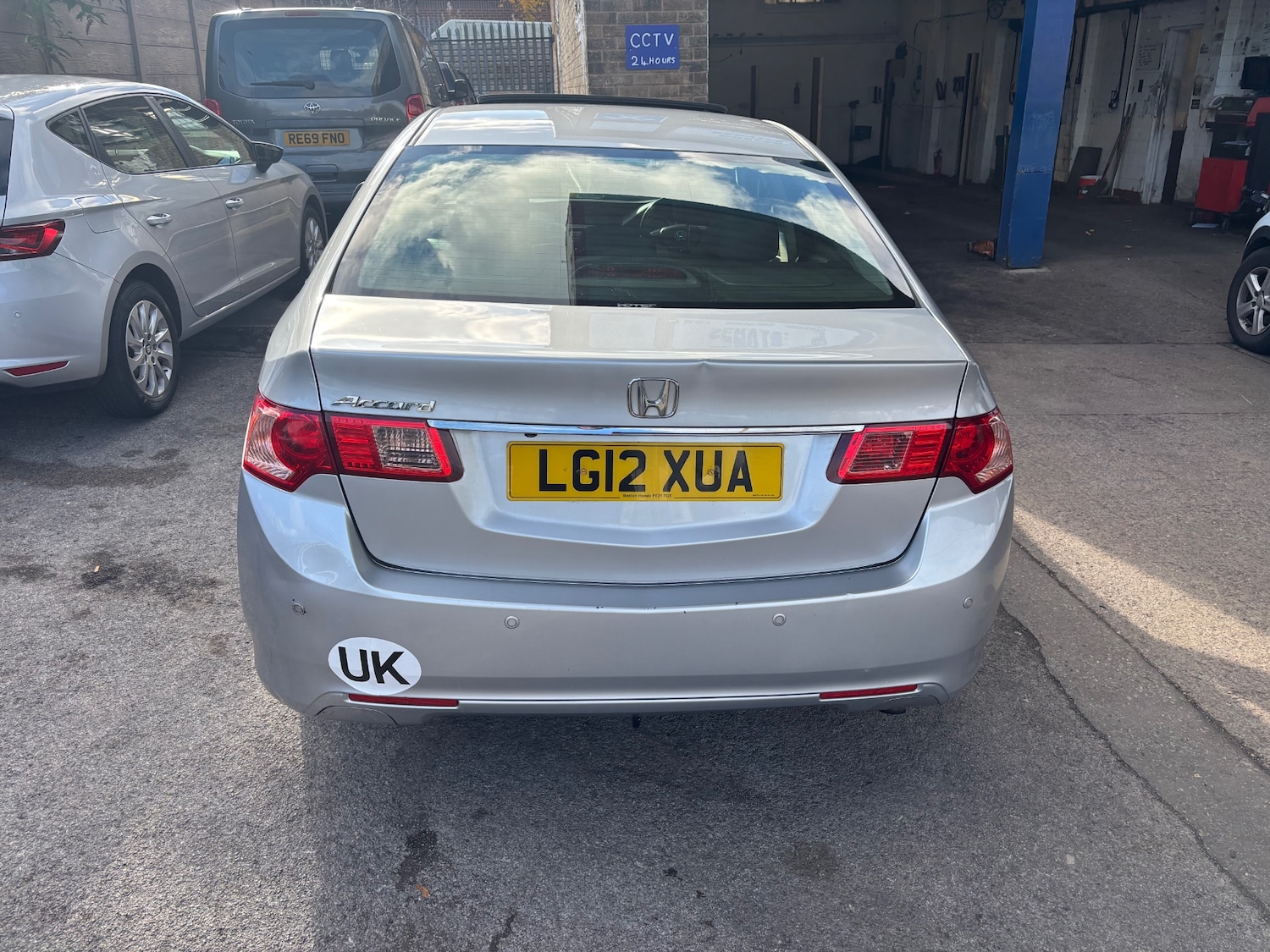 Used Honda Accord 2012 for sale - 76364895: Photo 6