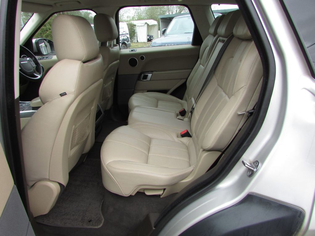 Used Land Rover Range Rover Sport 2017 for sale - 78043878: Photo 11