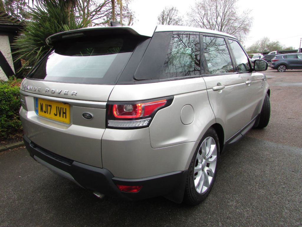 Used Land Rover Range Rover Sport 2017 for sale - 78043878: Photo 2