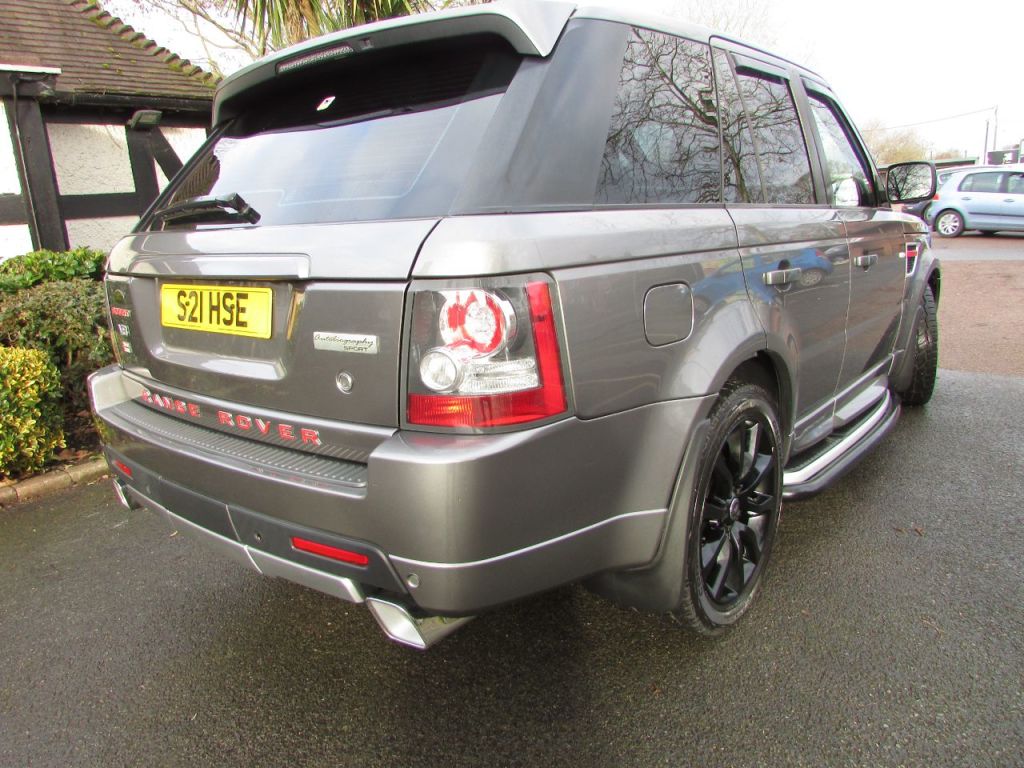 Used Land Rover Range Rover Sport 2010 for sale - 77244491: Photo 2