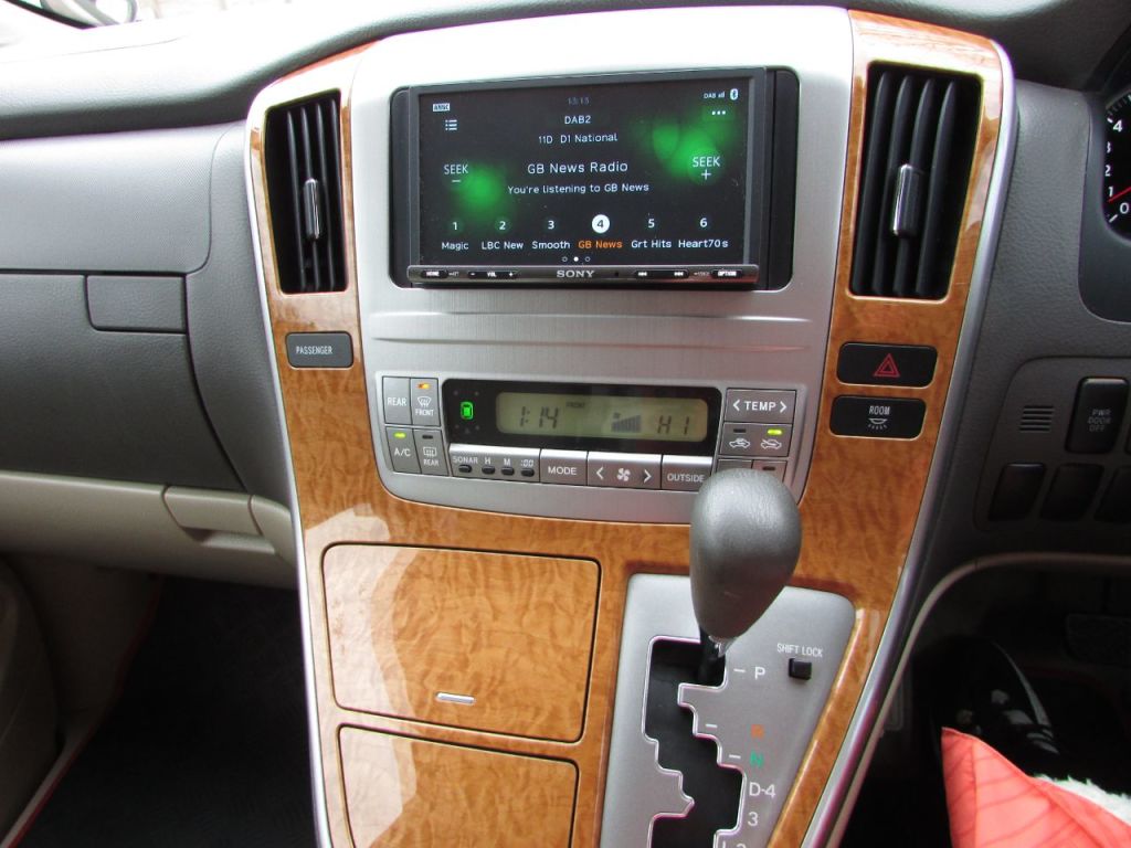 Used Toyota Alphard 2006 for sale - 77244490: Photo 8