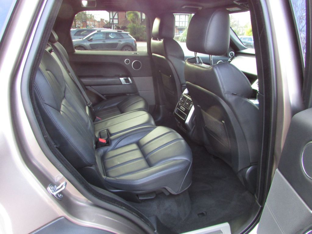 Used Land Rover Range Rover Sport 2016 for sale - 77236138: Photo 12