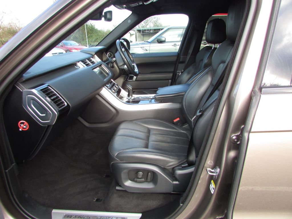 Used Land Rover Range Rover Sport 2016 for sale - 77236138: Photo 6