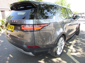 Used Land Rover Discovery 2017 for sale - 79184307: Photo