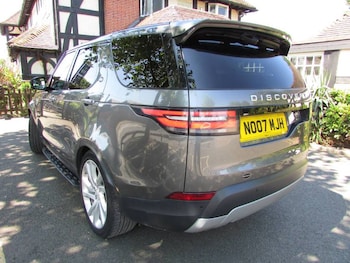 Used Land Rover Discovery 2017 for sale - 79184307: Photo