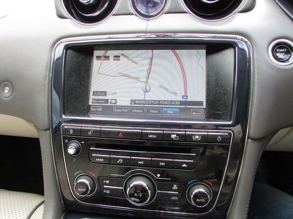 Used Jaguar XJ 2011 for sale - 74404171: Photo 8