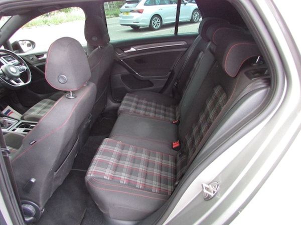Used Volkswagen Golf 2017 for sale - 76126560: Photo 10