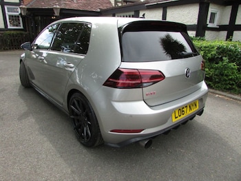 Used Volkswagen Golf 2017 for sale - 76126560: Photo 4