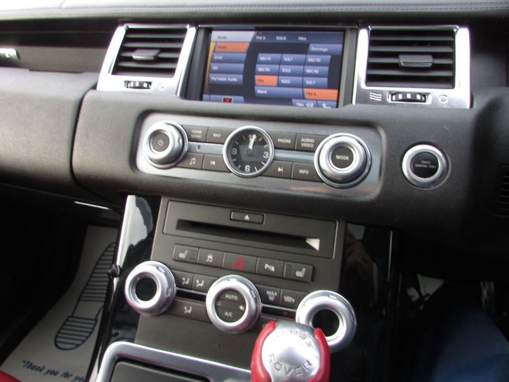 Used Land Rover Range Rover Sport 2010 for sale - 77128744: Photo 8