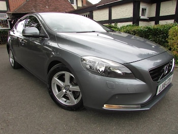 Used Volvo V40 2016 for sale - 79045939: Photo