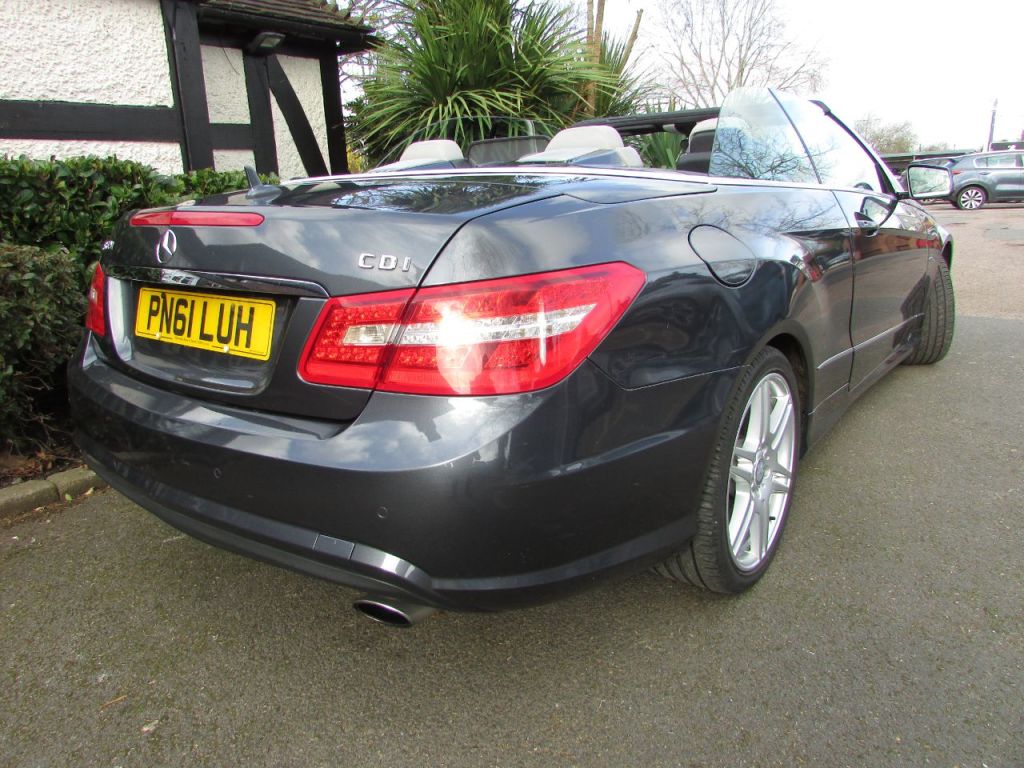Used Mercedes-Benz E Class 2011 for sale - 77654168: Photo 2