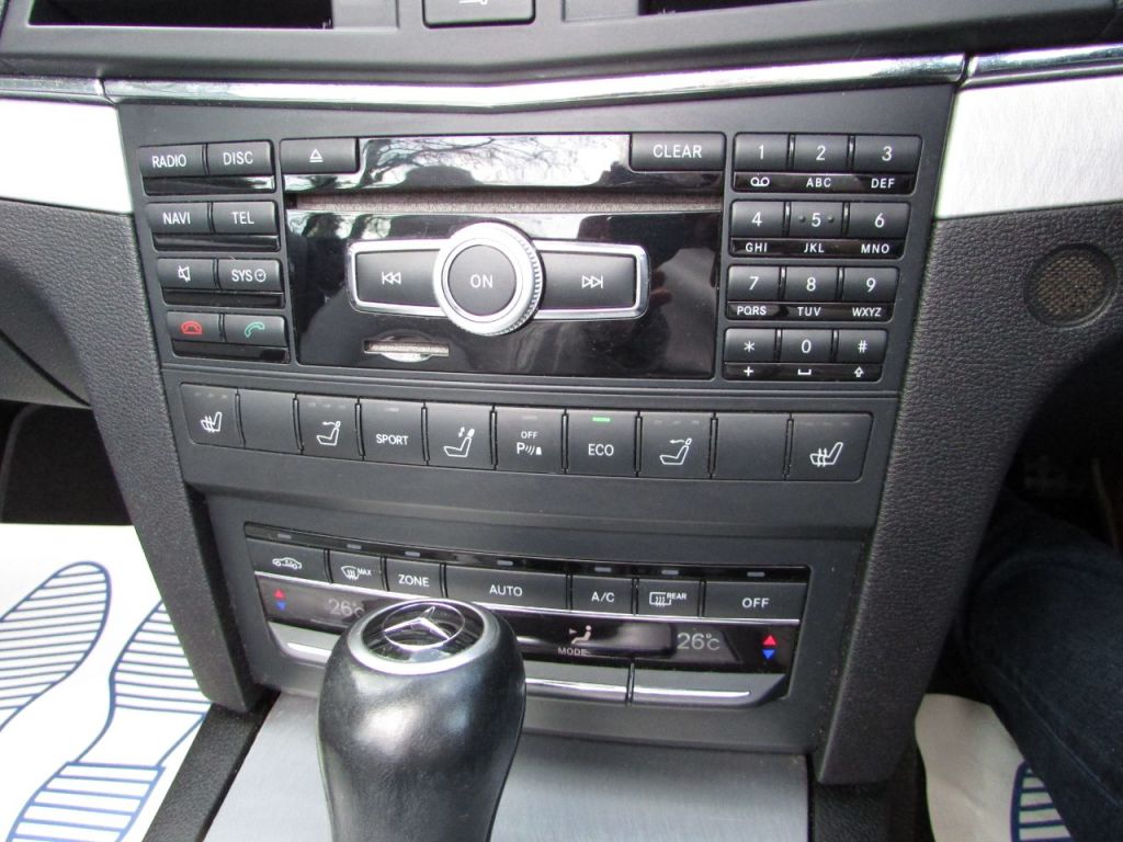 Used Mercedes-Benz E Class 2011 for sale - 77654168: Photo 9