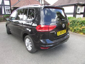 Used Volkswagen Touran 2018 for sale - 79789538: Photo