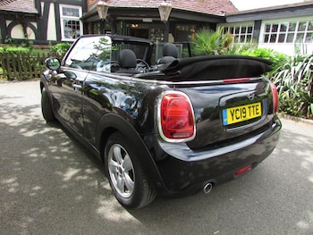 Used MINI Convertible 2019 for sale - 78862990: Photo