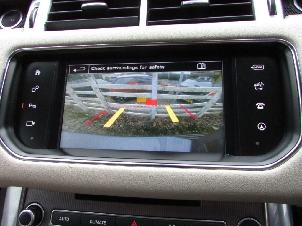 Used Land Rover Range Rover Sport 2015 for sale - 76546072: Photo 11