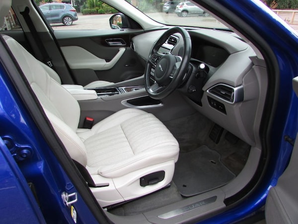 Used Jaguar F-Pace 2018 for sale - 75427202: Photo 5