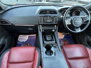 Used Jaguar F-Pace 2016 for sale - 76547912: Photo