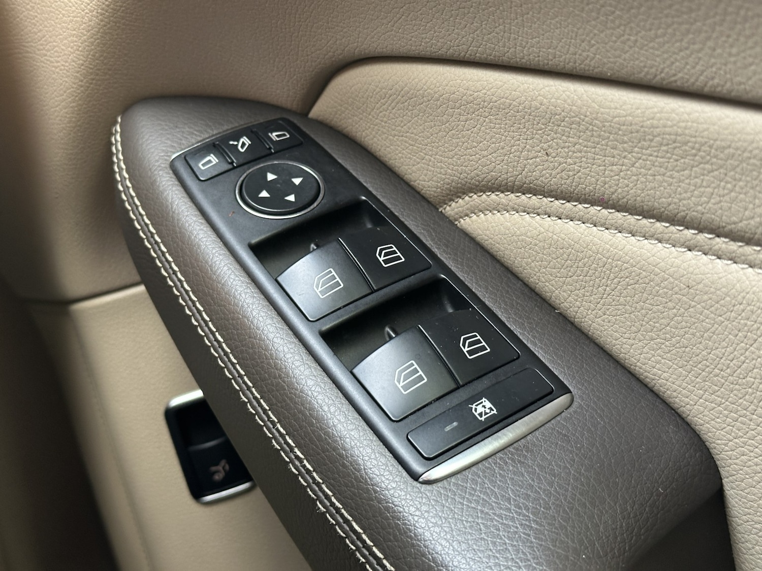 Used Mercedes-Benz M Class 2012 for sale - 76945621: Photo 33