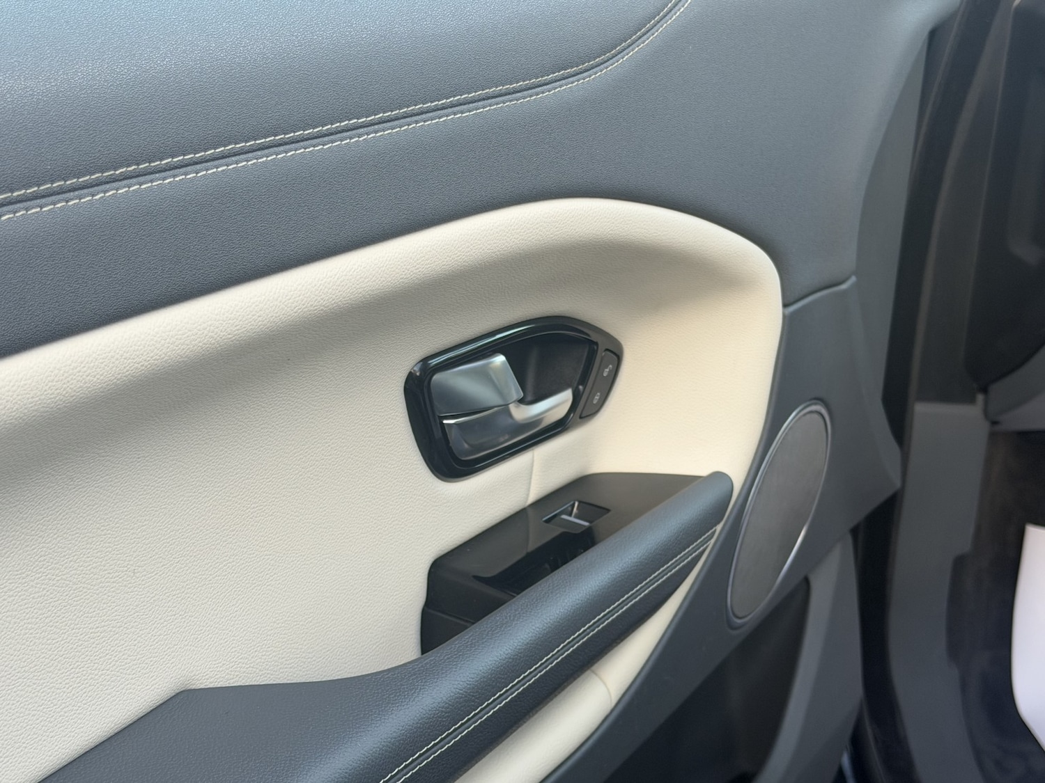 Used Land Rover Range Rover Evoque 2016 for sale - 76945552: Photo 37