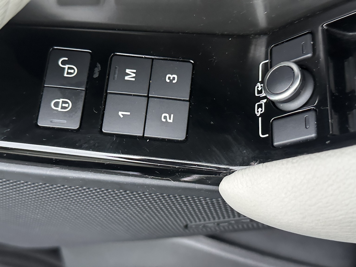 Used Land Rover Range Rover Velar 2018 for sale - 77350140: Photo 31