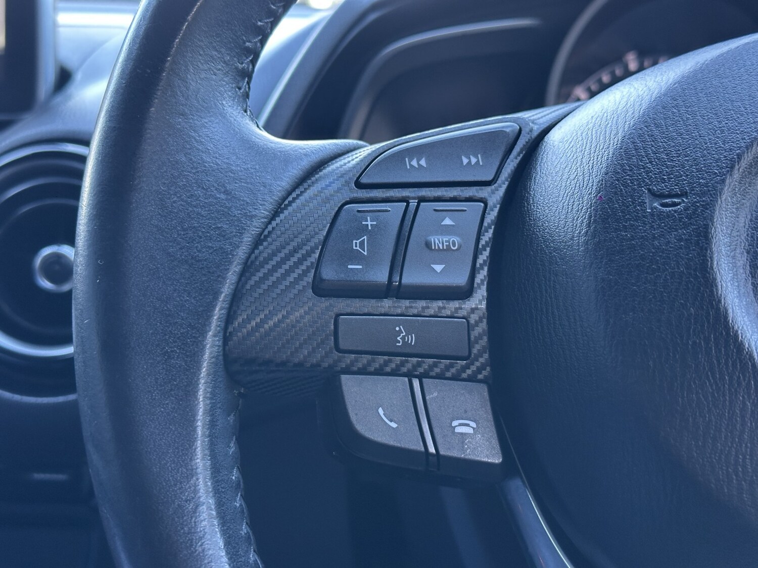 Used Mazda Mazda2 2016 for sale - 76945539: Photo 22