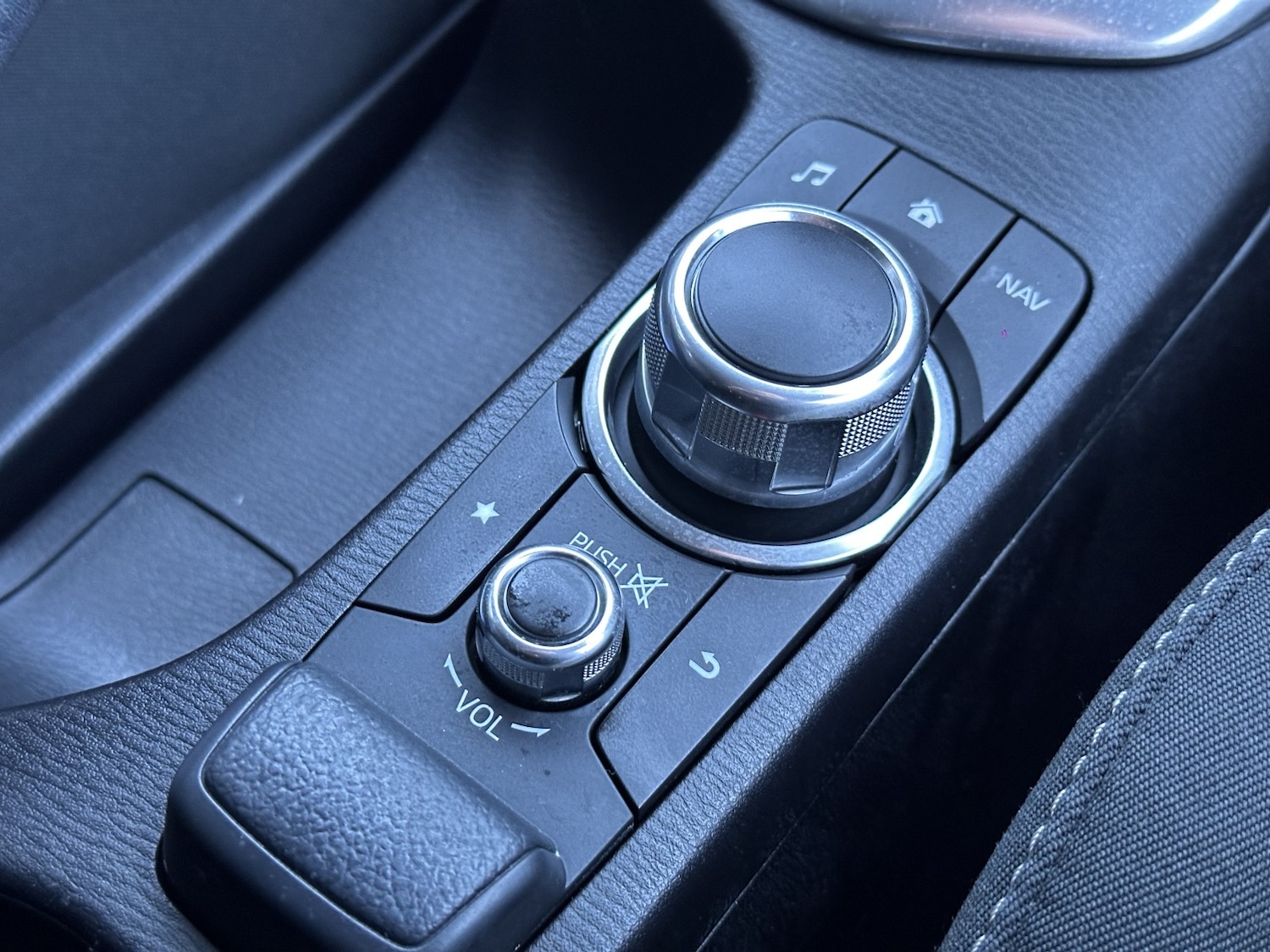 Used Mazda Mazda2 2016 for sale - 76945539: Photo 29