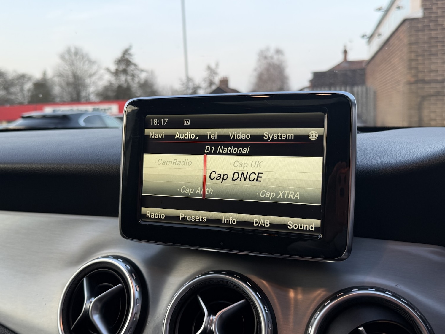 Used Mercedes-Benz GLA 2015 for sale - 77350123: Photo 49