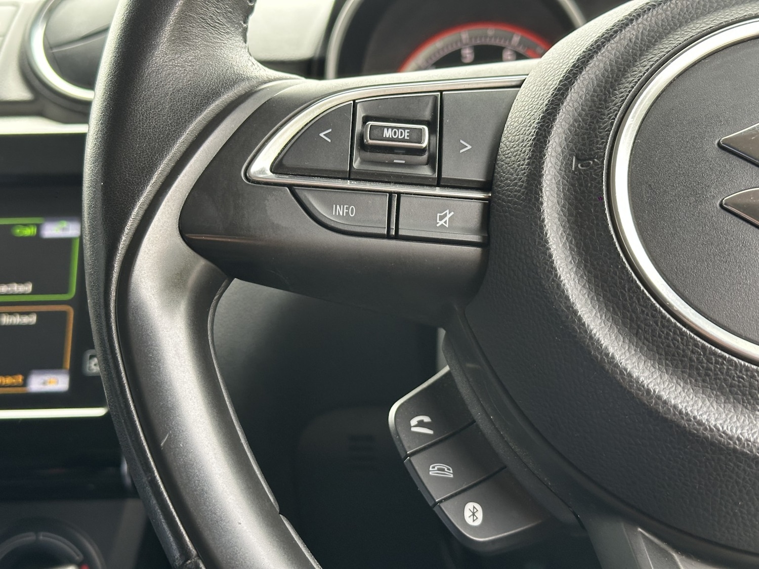 Used Suzuki Swift 2017 for sale - 76237158: Photo 17