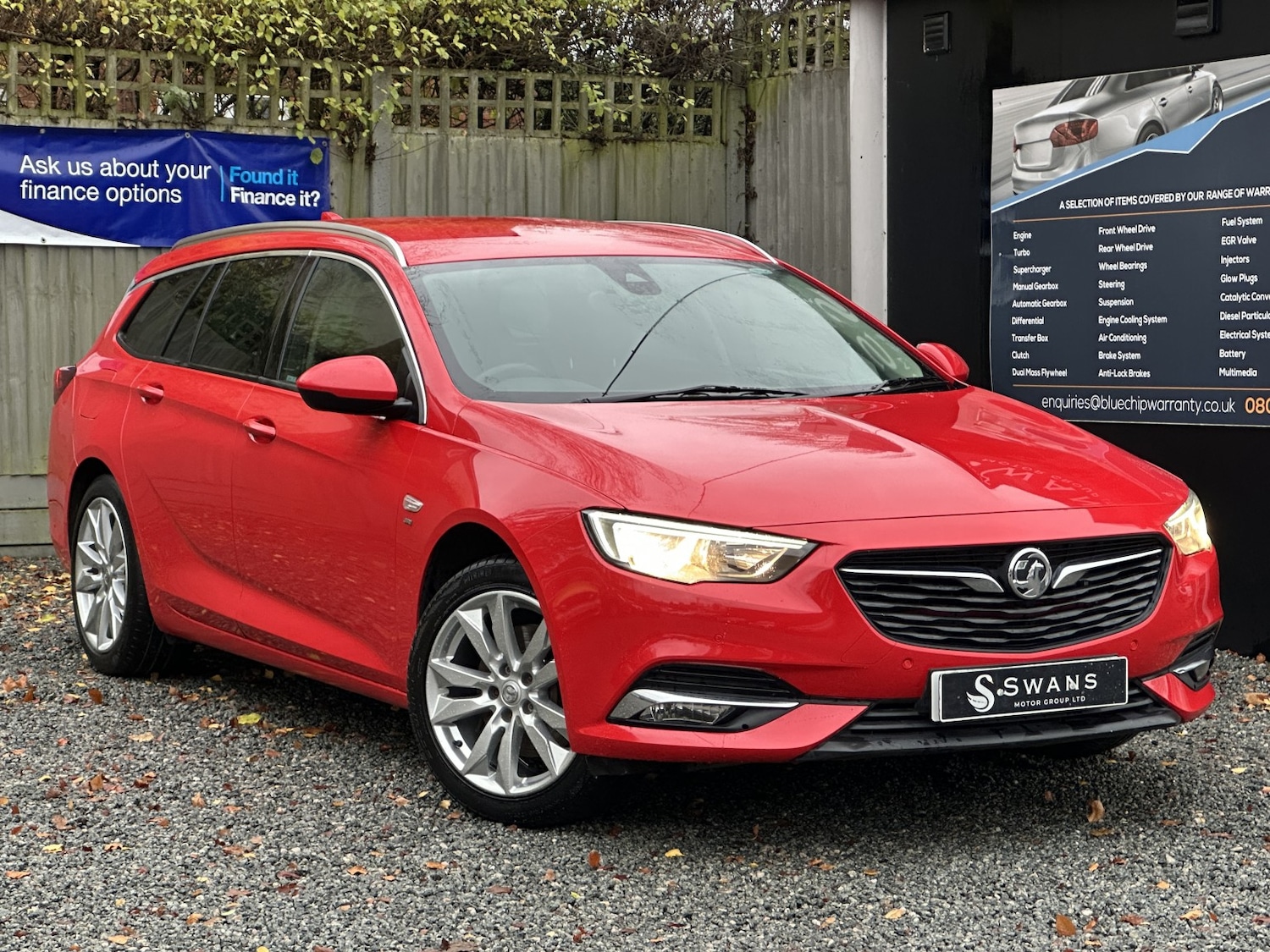 Used Vauxhall Insignia 2017 for sale - 77162159: Photo 2