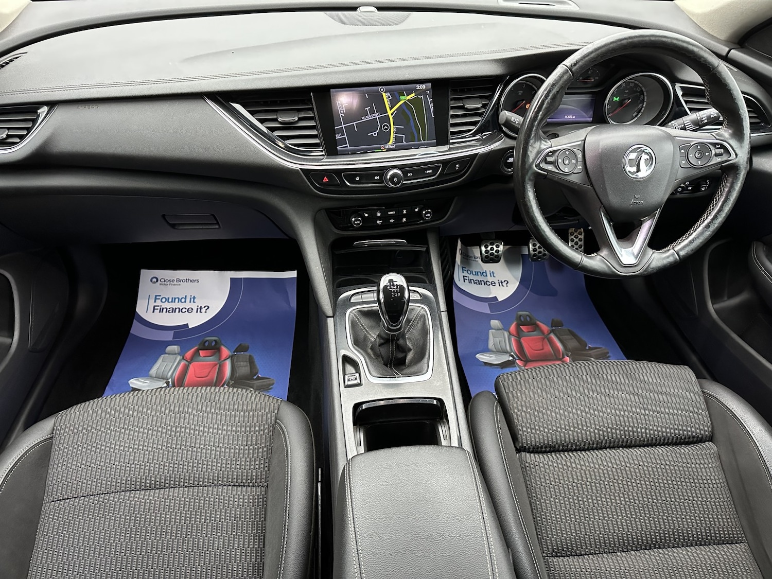 Used Vauxhall Insignia 2017 for sale - 77162159: Photo 4