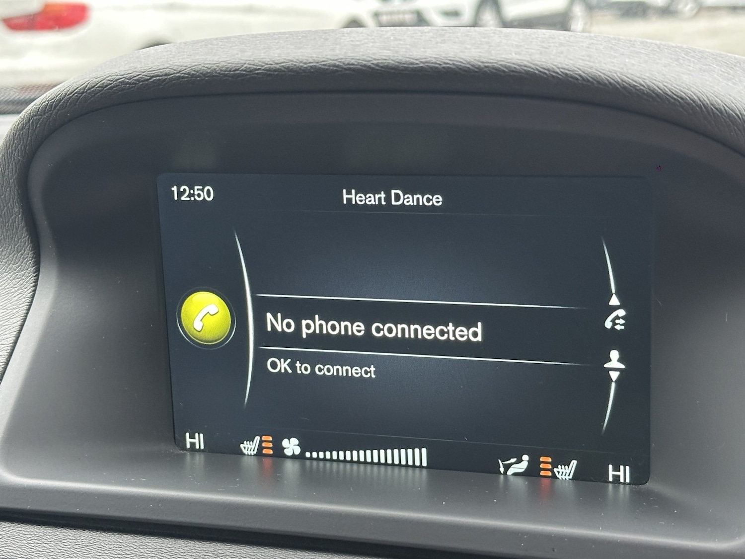 Used Volvo V70 2015 for sale - 77329286: Photo 45