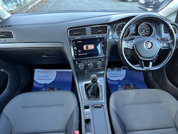 Used Volkswagen Golf 2018 for sale - 76666075: Photo