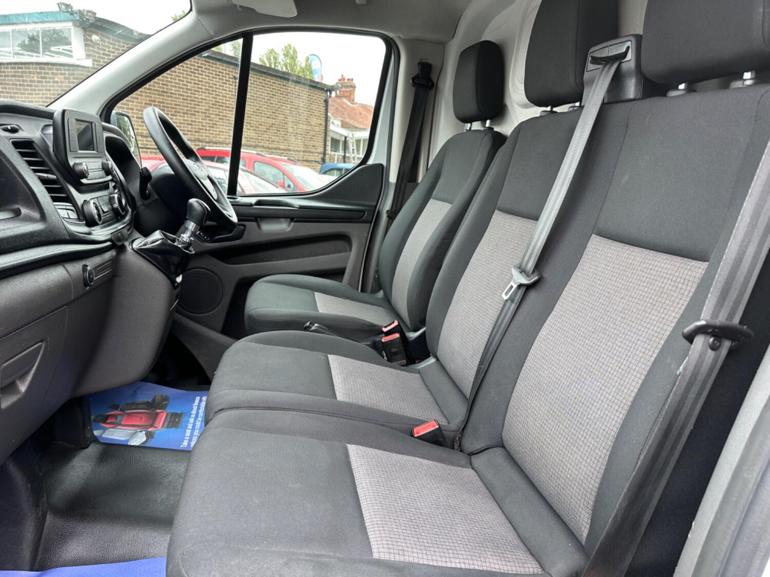 Used Ford Transit Custom 2021 for sale - 76945523: Photo 14